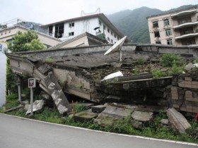 85年前的这次地震遗迹依然清晰可见 ——纪念青海花石峡地震85周年